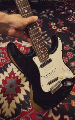 How To Restring A Guitar: Electric Guitar